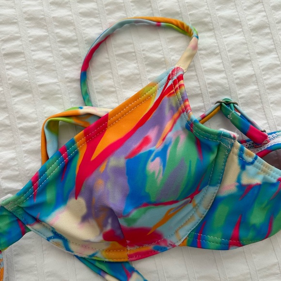 NEW! bikini - Picture 2 of 3